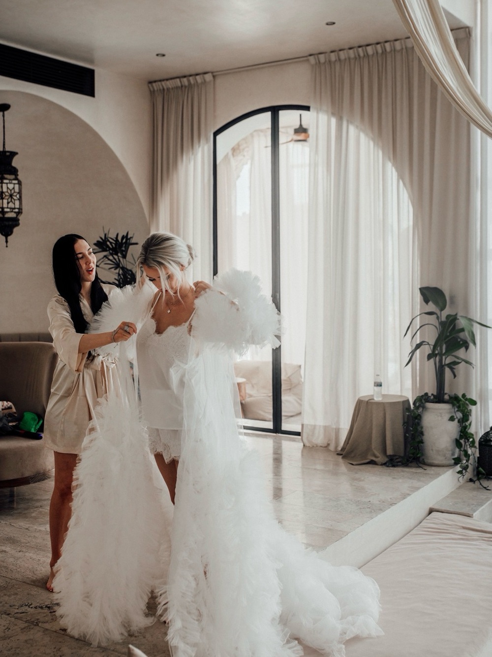 Victoria Bridal Robe - Picture 3 of 4